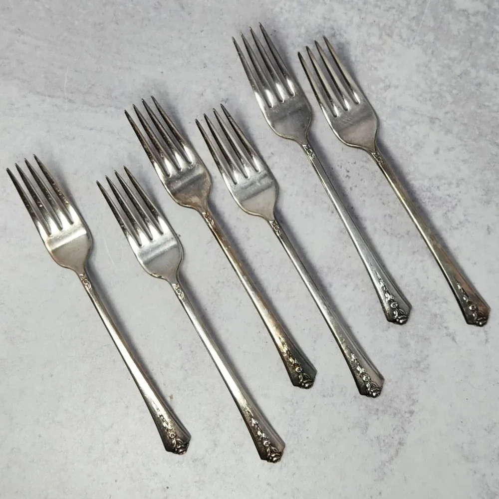 6 Vintage Spring Garden Silverplate Dinner Forks (1949) International Silver